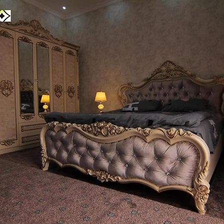 Hotel Buston Chkalovsk Buitenkant foto