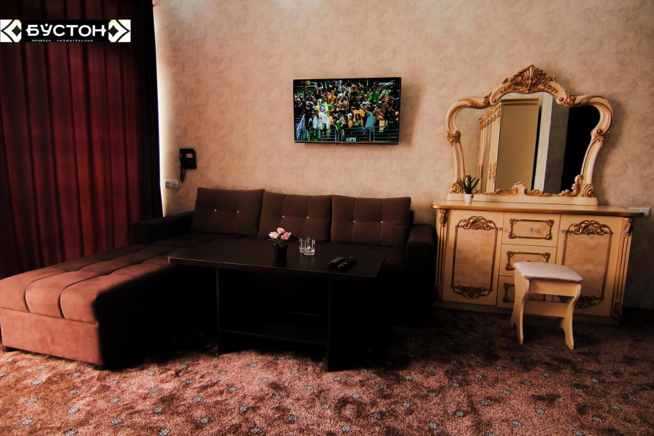 Hotel Buston Chkalovsk Buitenkant foto