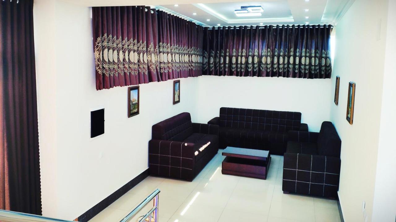 Hotel Buston Chkalovsk Buitenkant foto