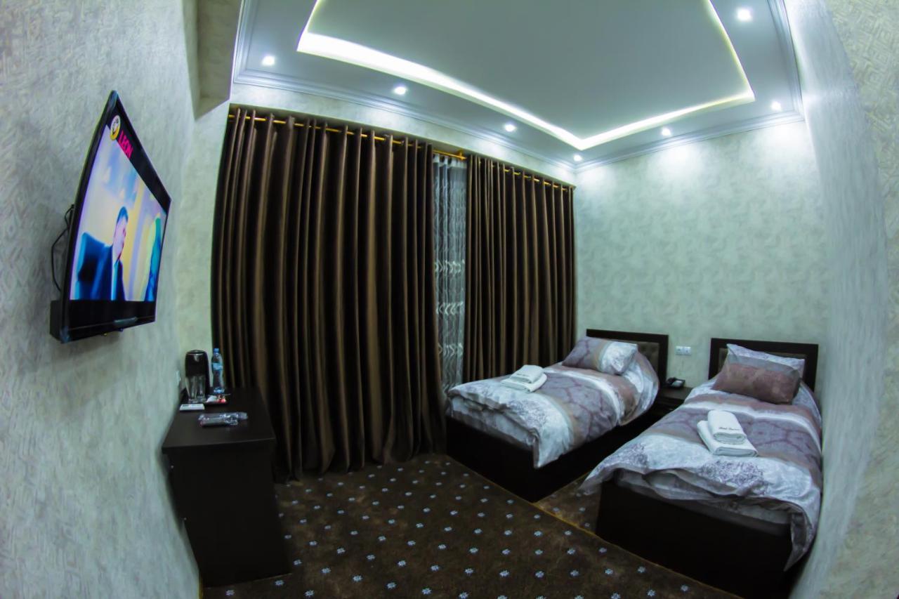 Hotel Buston Chkalovsk Buitenkant foto